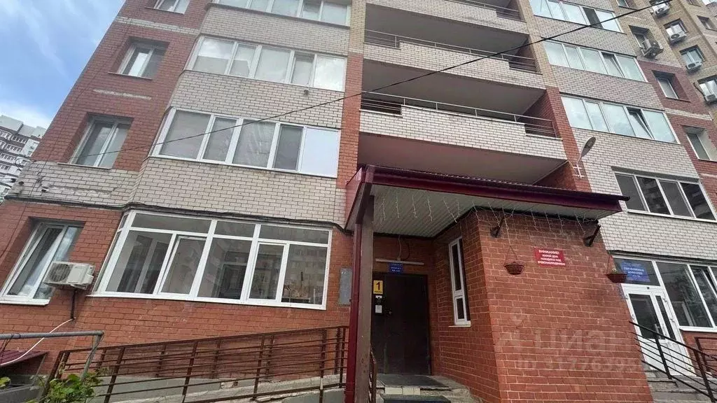 1-к кв. Оренбургская область, Оренбург Салмышская ул., 67/4 (46.1 м) - Фото 0
