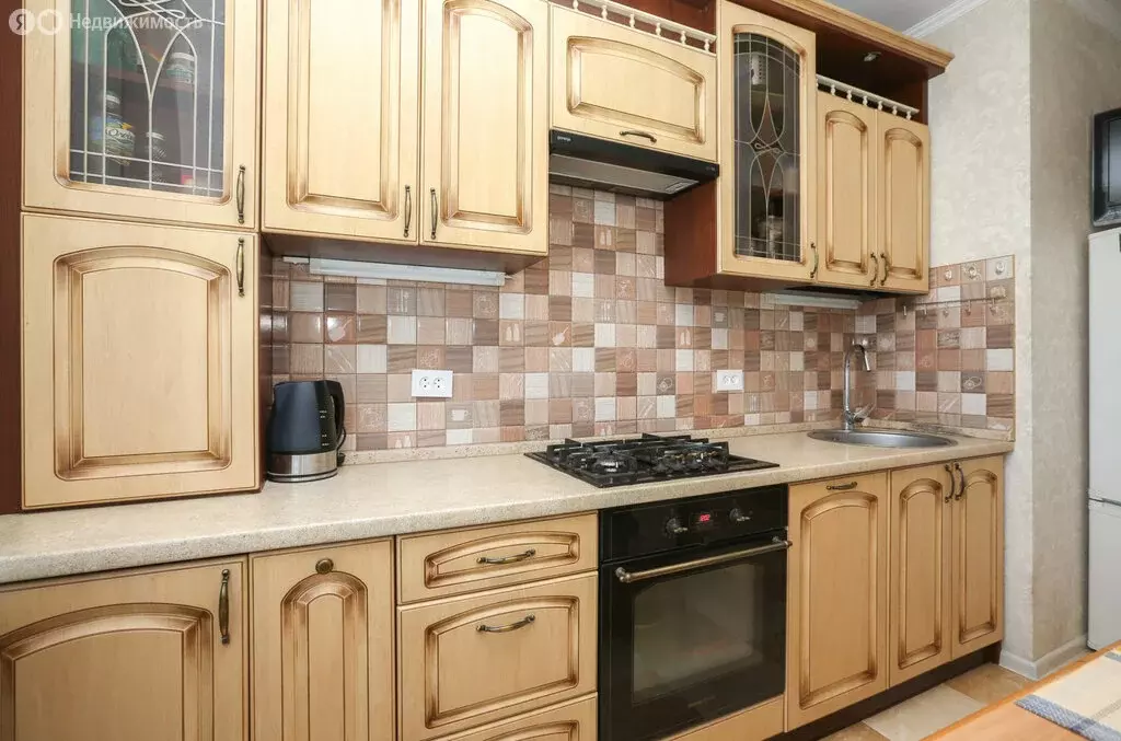3-комнатная квартира: Калининград, улица Генерала Буткова, 8 (63 м) - Фото 1