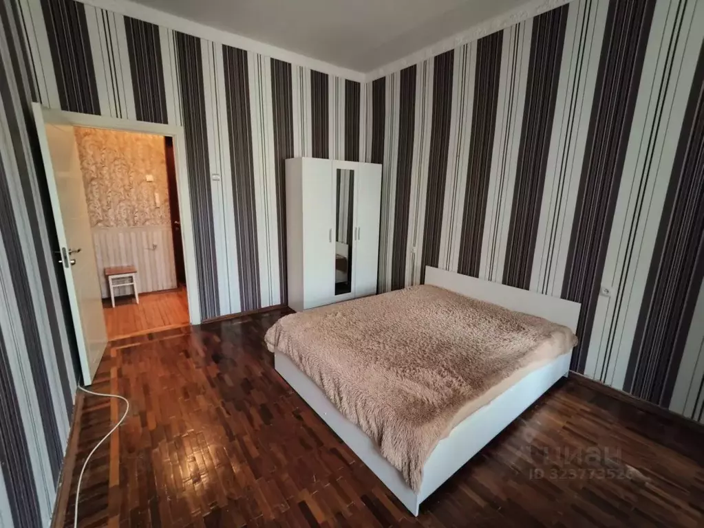 1-к кв. Санкт-Петербург 1-я Васильевского острова линия, 24 (35.0 м) - Фото 1