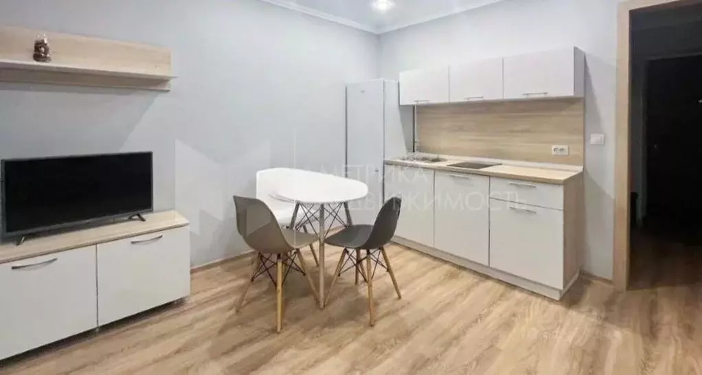 Студия Тюменская область, Тюмень ул. Станционная, 26Бк1 (28.1 м) - Фото 1