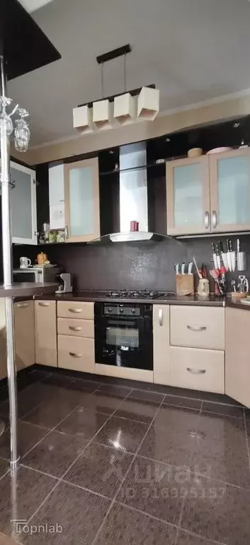 4-к кв. Тульская область, Новомосковск Комсомольская ул., 29 (110.0 м) - Фото 0