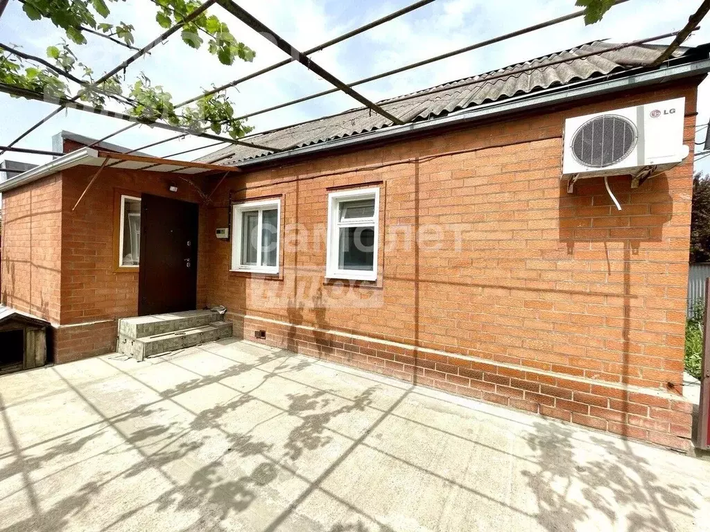 Дом в Краснодарский край, Приморско-Ахтарск ул. Чапаева (74 м) - Фото 2