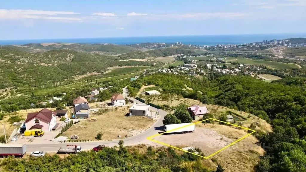 Участок в Крым, Алушта муниципальный округ, с. Верхняя Кутузовка ул. ... - Фото 1