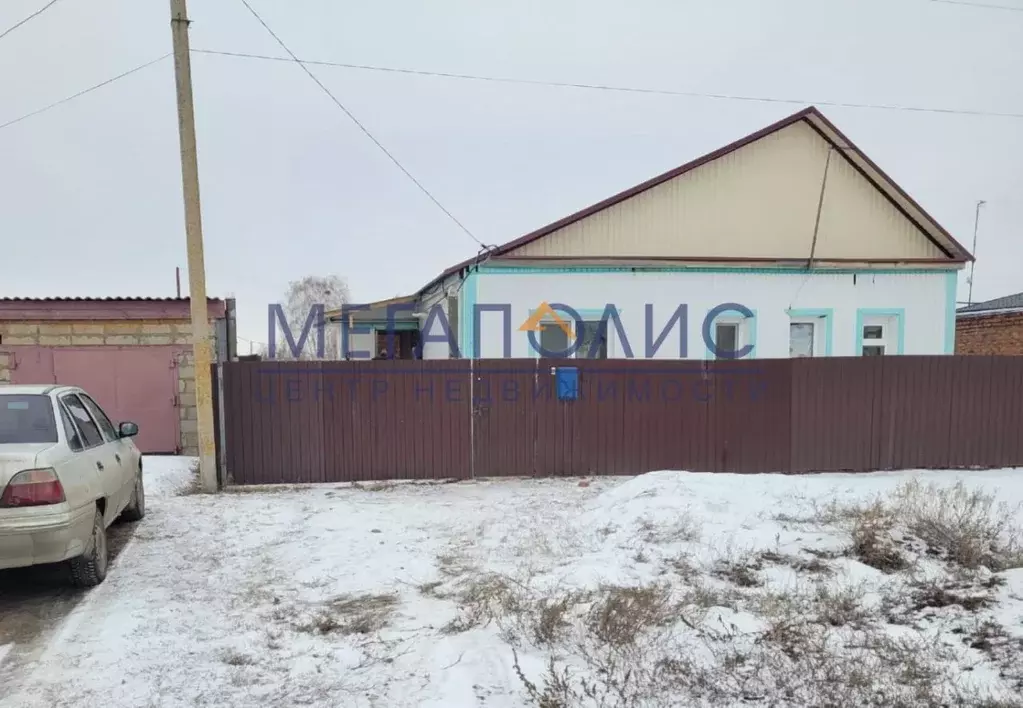 Дом в Саратовская область, Балаковский район, с. Маянга ул. Мельникова ... - Фото 0