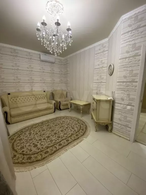 1-к. квартира, 45 м, 1/2 эт. - Фото 0