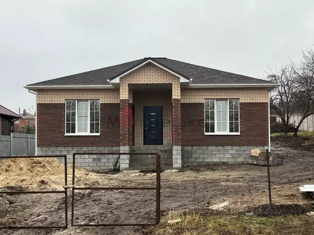 Дом в Белгородская область, Яковлевский муниципальный округ, Красный ... - Фото 0