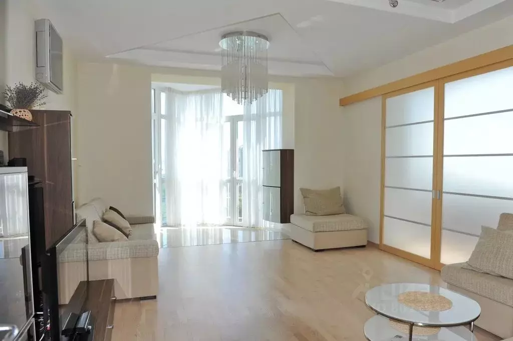 2-к кв. Крым, Евпатория просп. Ленина, 49 (91.0 м) - Фото 1