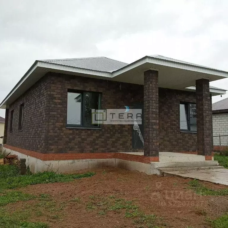 Дом в Башкортостан, Иглинский район, Акбердинский сельсовет, с. ... - Фото 2