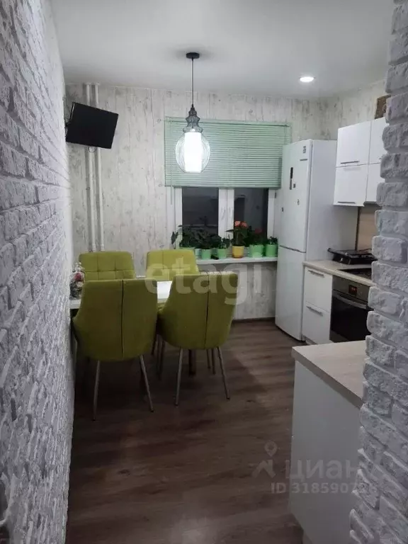3-к кв. Иркутская область, Ангарск 32-й мкр, 16А (78.6 м) - Фото 0