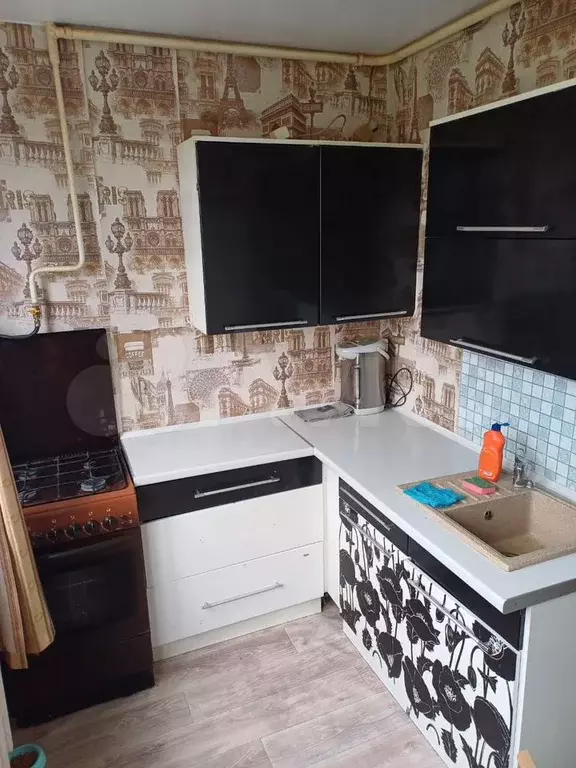 1-к. квартира, 32 м, 1/9 эт. - Фото 0