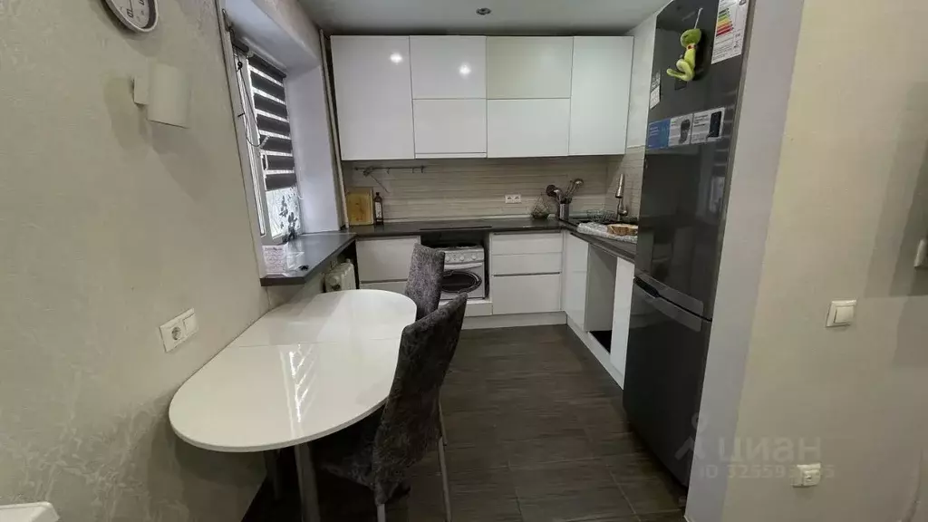 2-к кв. Иркутская область, Иркутск ул. Станиславского, 9 (42.0 м) - Фото 1