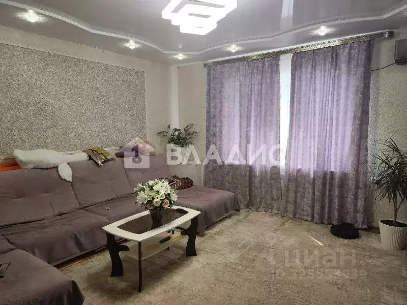 Дом в Белгородская область, Грайворон ул. Новостроевская, 12 (150 м) - Фото 1