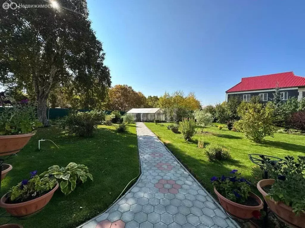 Дом в посёлок Нагорный, улица Гагарина (228.4 м) - Фото 1
