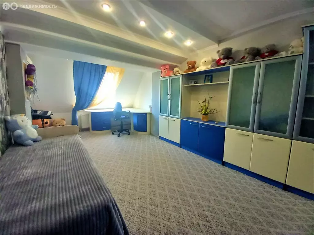 3-комнатная квартира: Ейск, улица Горького, 11/1 (210 м) - Фото 1