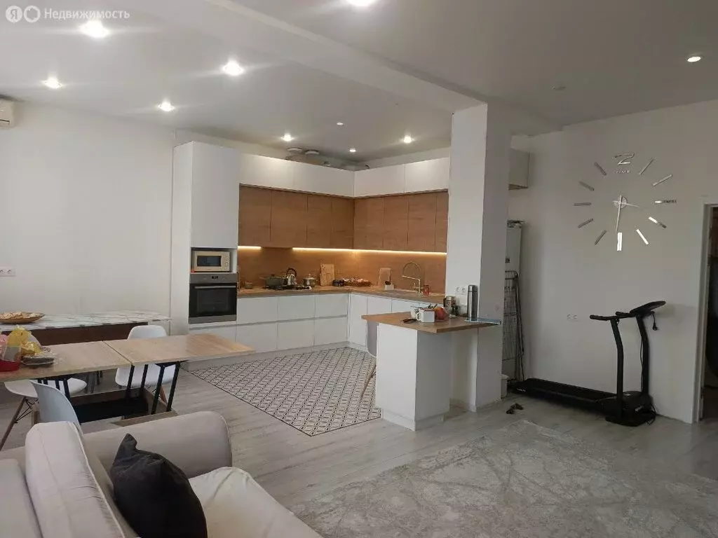 Дом в Волгоград, микрорайон Солнечный, Лазурная улица (241.5 м) - Фото 1