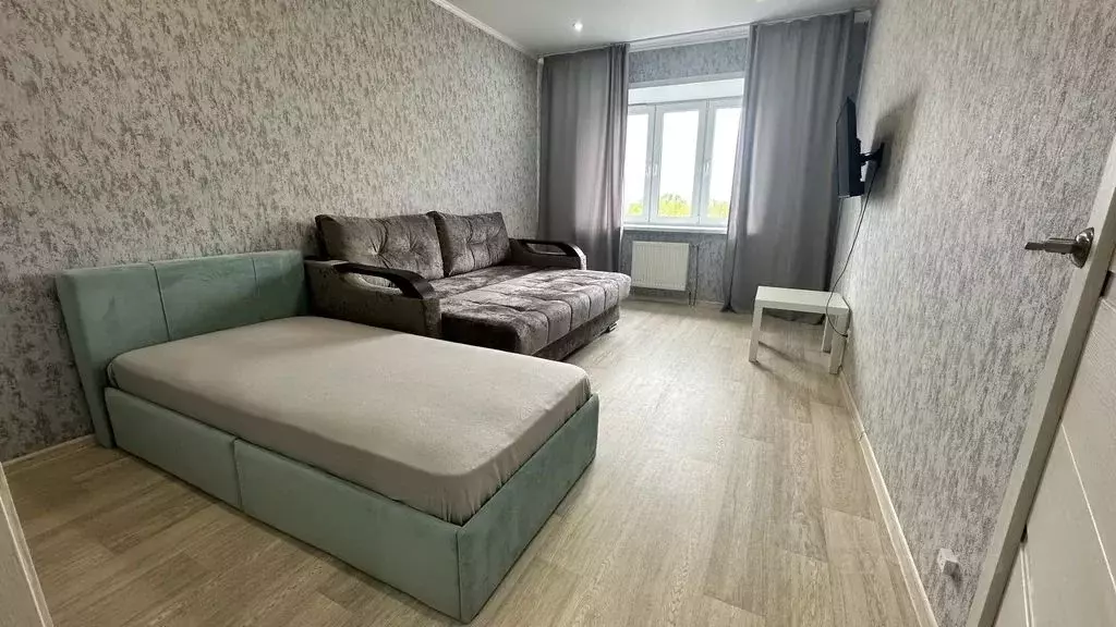 1-к кв. Татарстан, Казань ул. Рауиса Гареева, 90к1 (36.0 м) - Фото 0