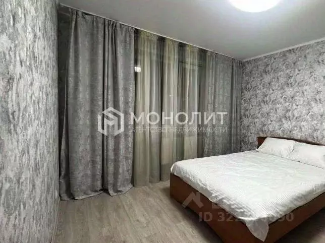 2-к кв. Белгородская область, Старый Оскол Степной мкр, 32 (65.0 м) - Фото 1