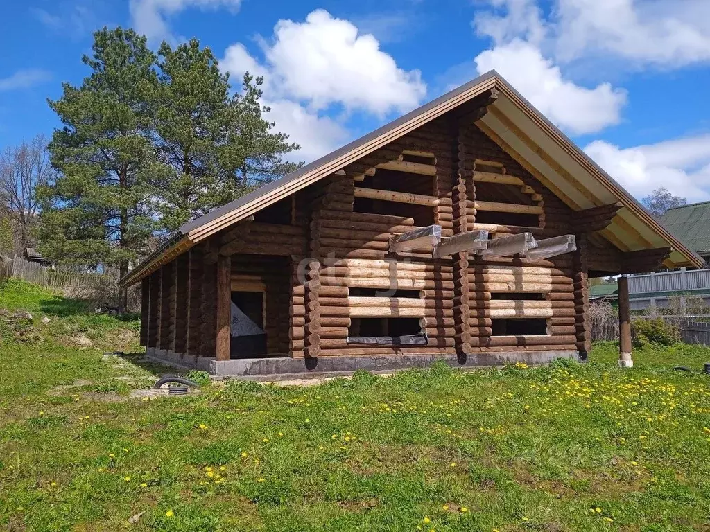 Дом в Вологодская область, д. Дудинское  (250 м) - Фото 0