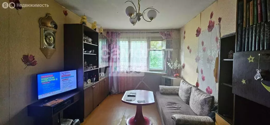 2-комнатная квартира: Мурманск, улица Академика Книповича, 40 (47.9 м) - Фото 0