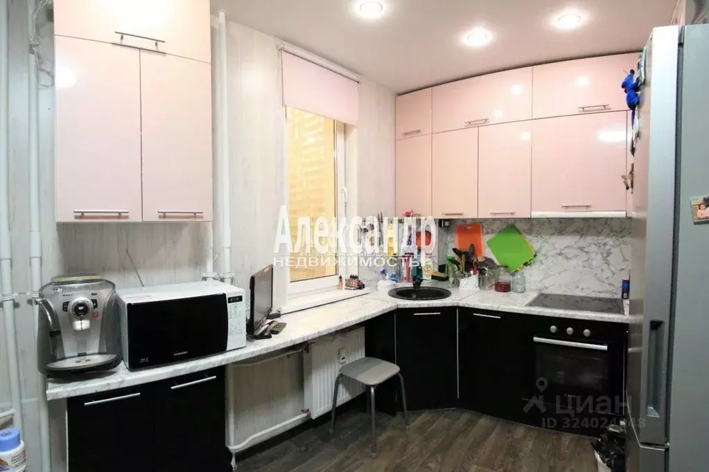 2-к кв. Ленинградская область, Мурино Всеволожский район, ул. ... - Фото 2