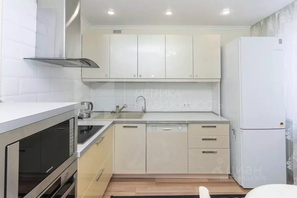 3-к кв. Тюменская область, Тюмень Широтная ул., 148к1 (75.0 м) - Фото 1