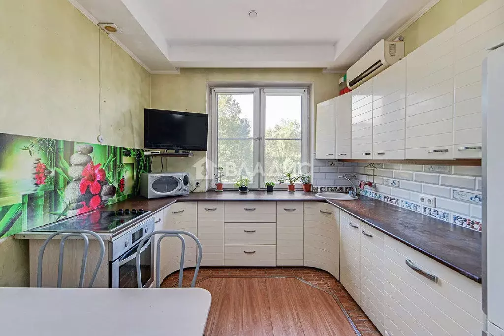 Продается 4-комнатная квартира - Фото 1