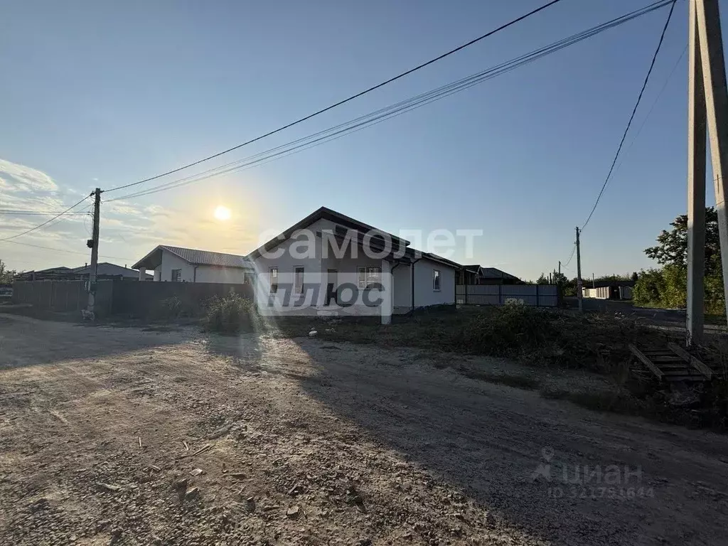 Дом в Курская область, Курский район, Нижнемедведицкий сельсовет, д. ... - Фото 2