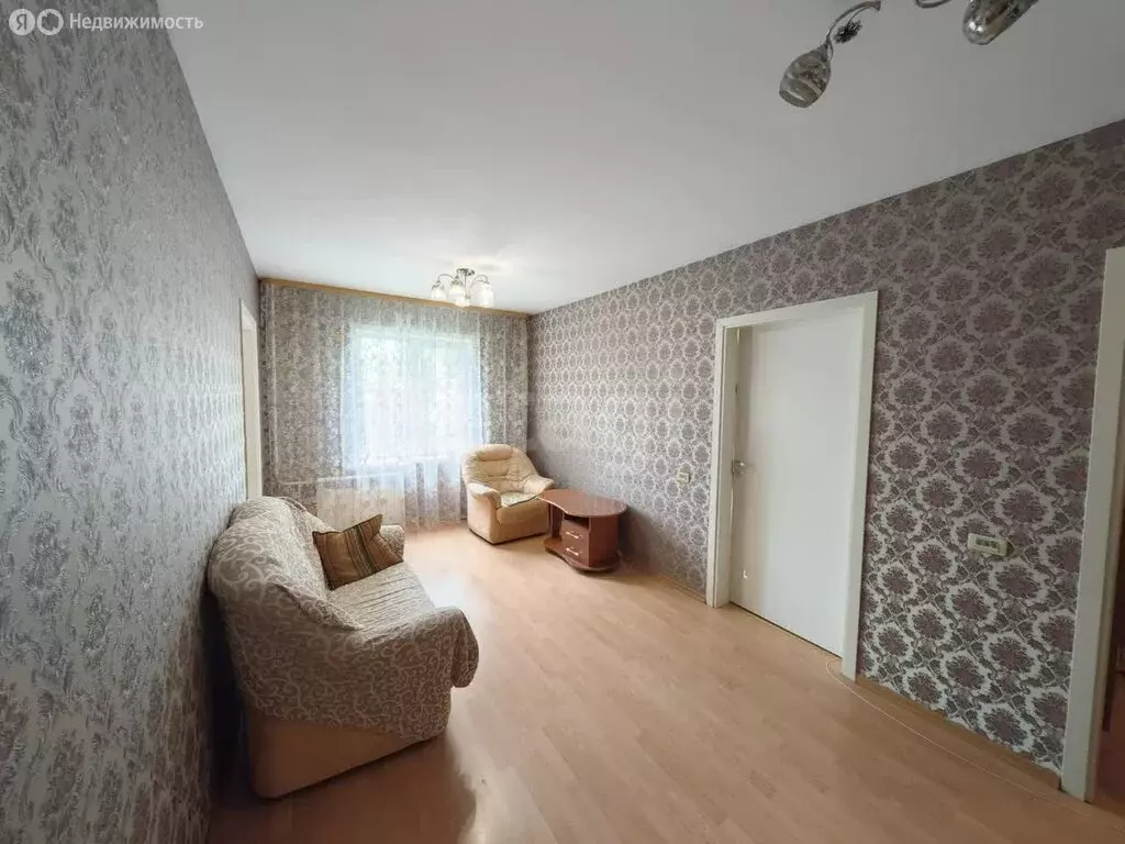 4-комнатная квартира: Кемерово, Октябрьский проспект, 66 (74 м) - Фото 1