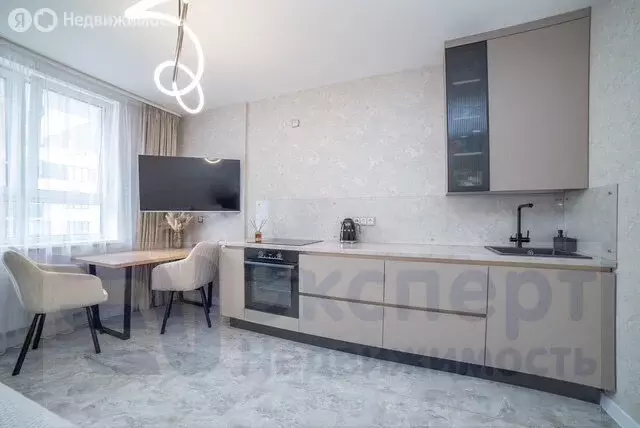 2-комнатная квартира: Екатеринбург, улица Блюхера, 42 (55 м) - Фото 0