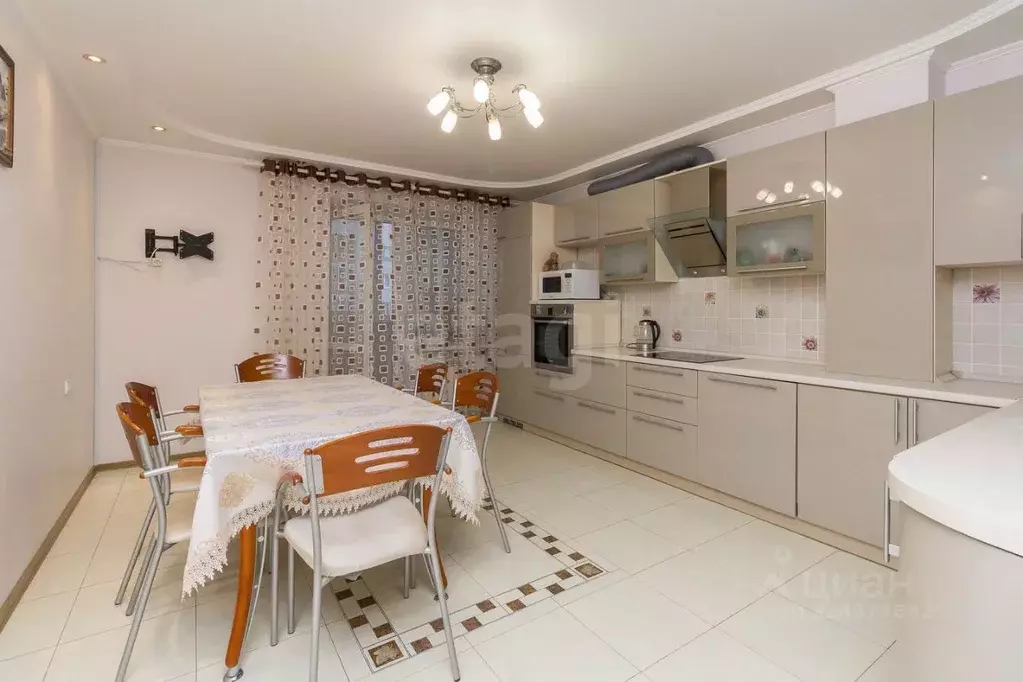 2-к кв. Тюменская область, Тюмень Уральская ул., 53к6 (83.0 м) - Фото 2