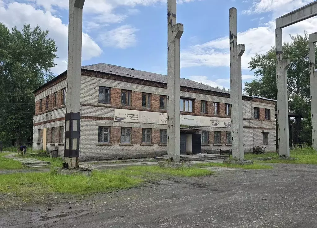 Помещение свободного назначения в Свердловская область, Серов ул. ... - Фото 1