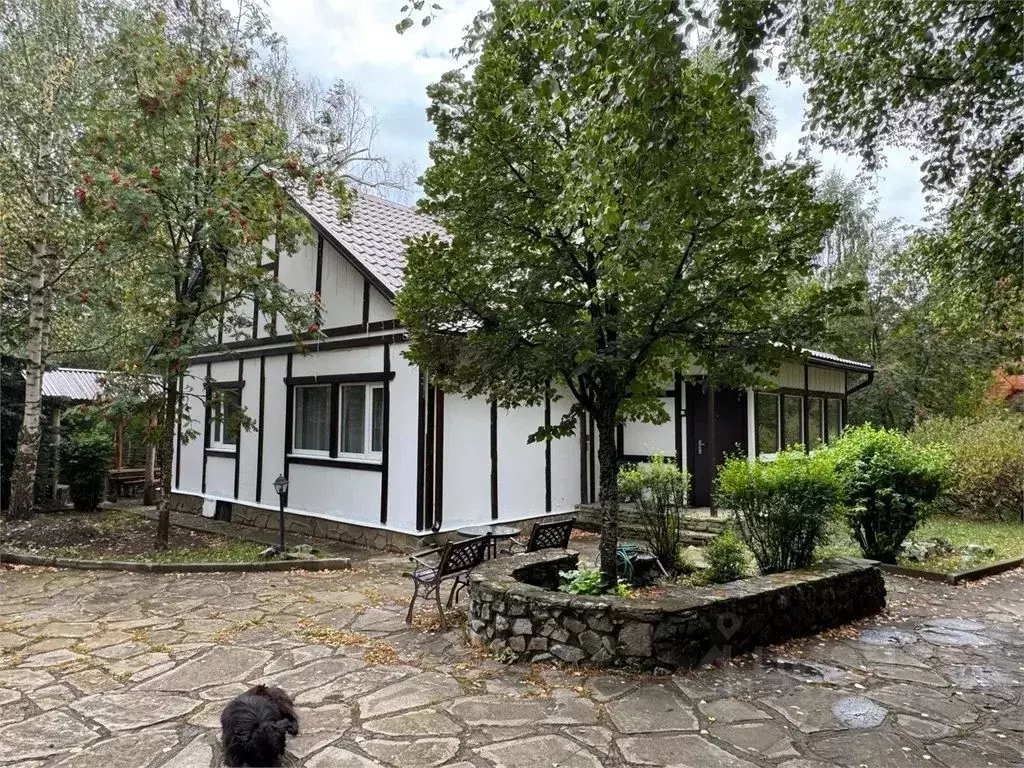 Дом в Карачаево-Черкесия, Зеленчукский район, с. Архыз  (120 м) - Фото 1