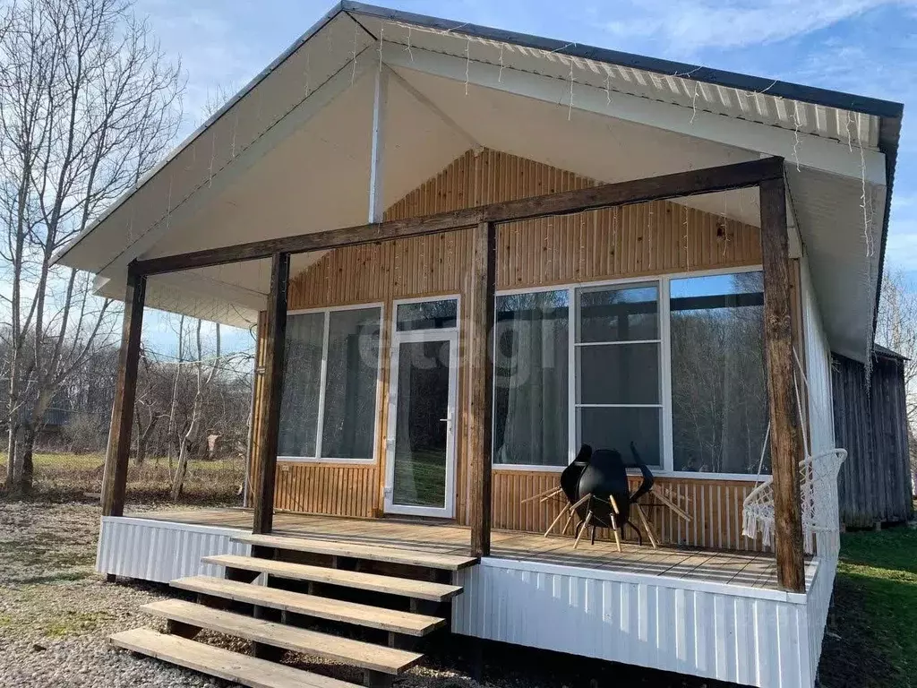 Дом в Адыгея, Майкопский район, пос. Каменномостский ул. Некрасова (31 ... - Фото 1