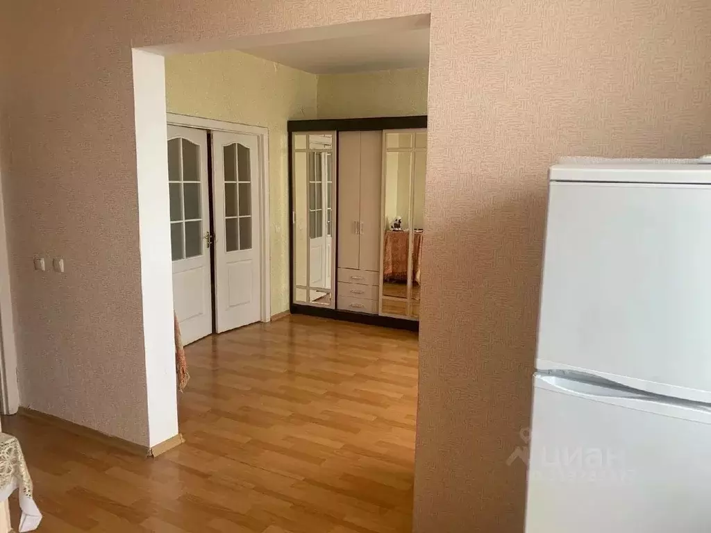 2-к кв. Крым, Симферополь ул. Калинина, 27 (78.0 м) - Фото 0