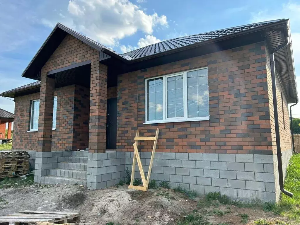 Дом в Белгородская область, Строитель Яковлевский городской округ, ул. ... - Фото 1