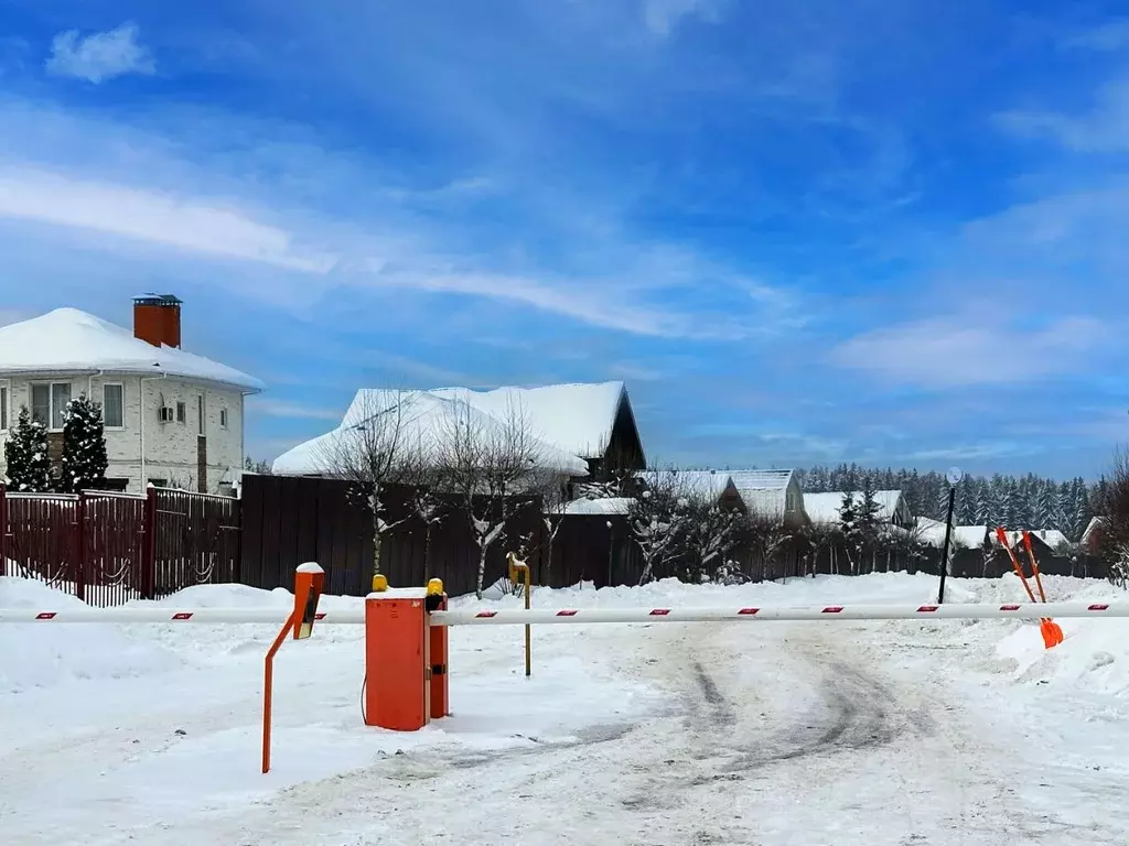 Участок в Московская область, Клин городской округ, Коськово кп 197 ... - Фото 1