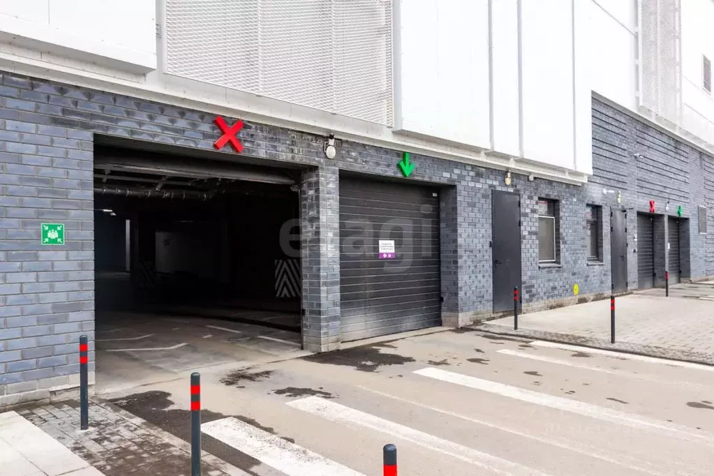 Гараж в Тюменская область, Тюмень ул. Андрея Кореневского, 7 (13 м) - Фото 0
