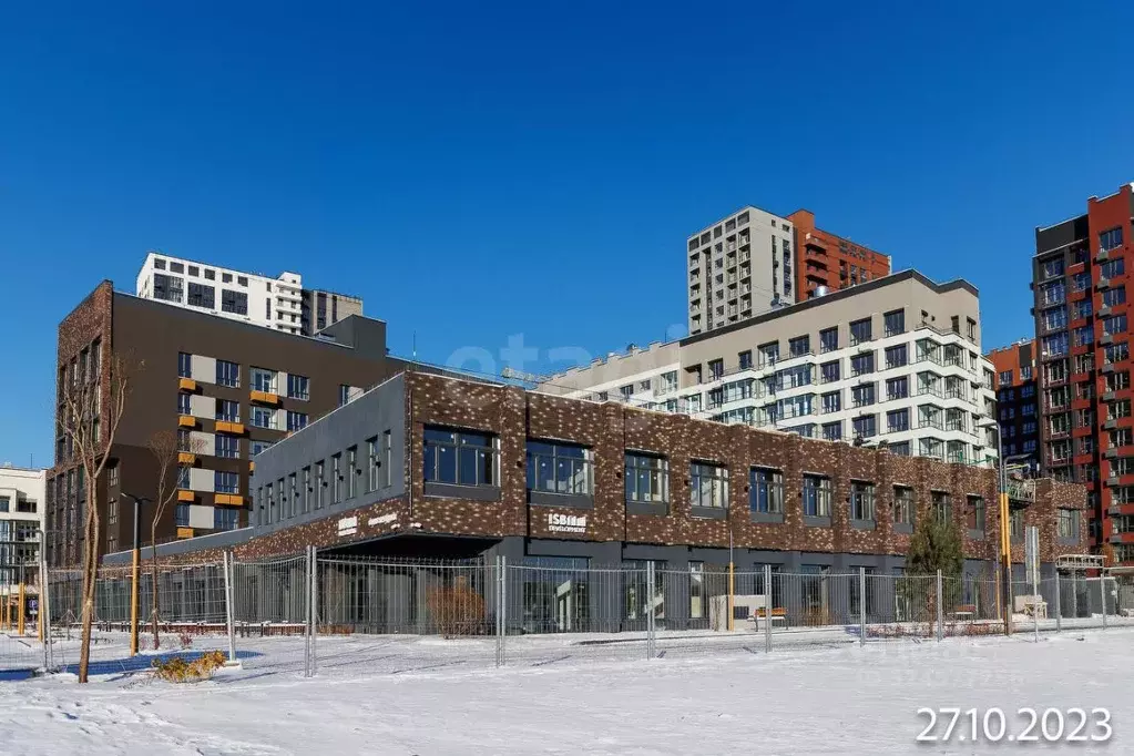 2-к кв. Тюменская область, Тюмень ул. Разведчика Кузнецова, 7 (61.65 ... - Фото 1