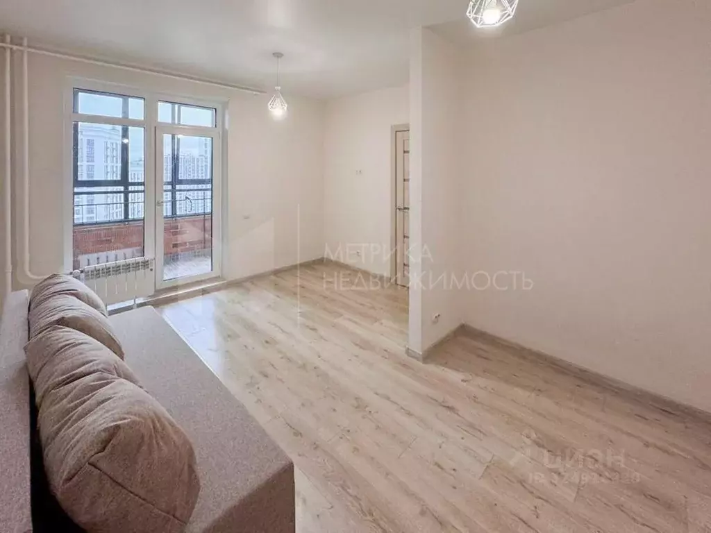 1-к кв. Тюменская область, Тюмень ул. Пожарных и Спасателей, 5к1 (38.5 ... - Фото 1