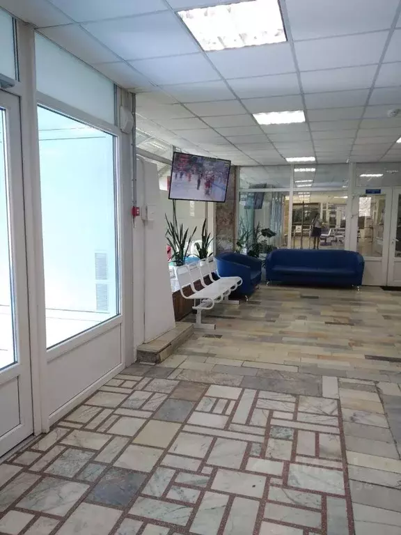 Помещение свободного назначения в Омская область, Омск ул. 25 лет ... - Фото 1