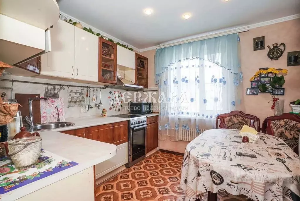 2-к кв. Белгородская область, Старый Оскол Дубрава мкр, 3 кв-л, 13 ... - Фото 0