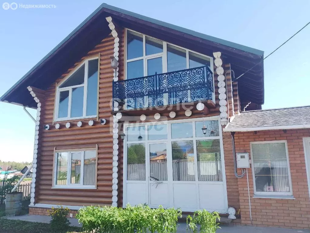 Дом в село Ува-Тукля, улица Гагарина (194 м) - Фото 0