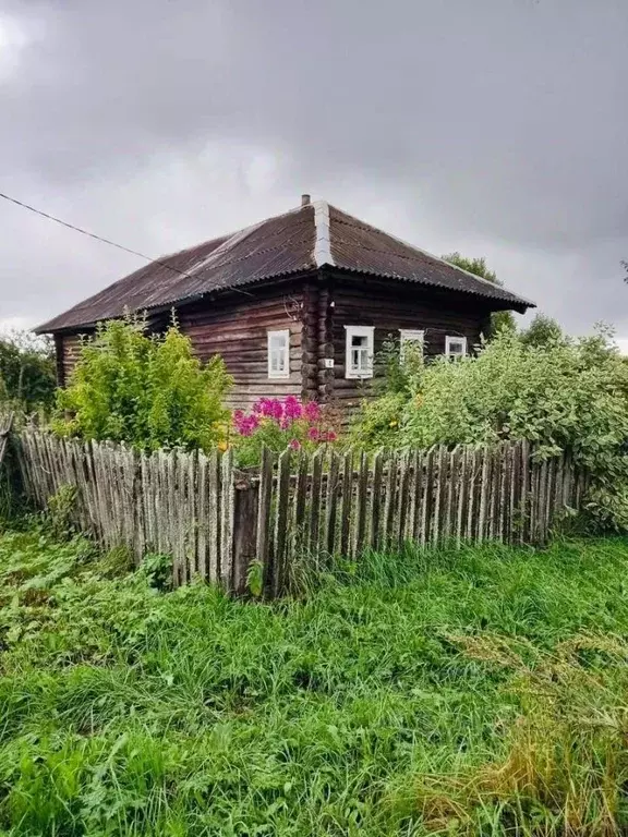 Дом в Вологодская область, Сокольский муниципальный округ, д. ... - Фото 1