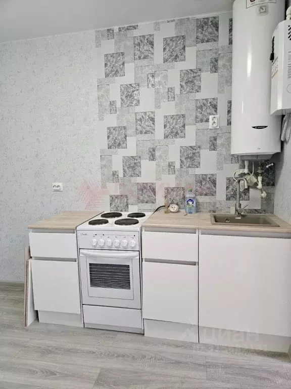 Студия Ростовская область, Новочеркасск Силикатная ул. (23.0 м) - Фото 1