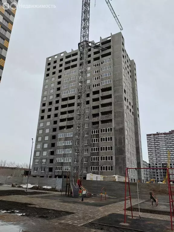 3-комнатная квартира: Оренбург, улица Юркина, 2Б (72 м) - Фото 1