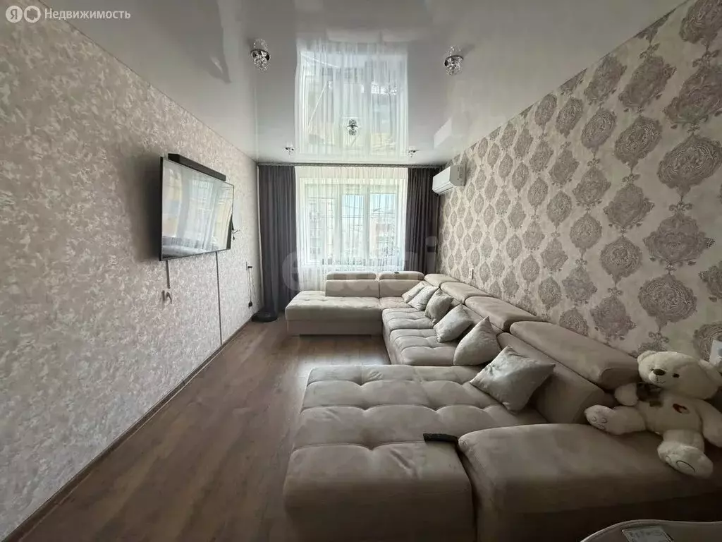 3-комнатная квартира: Пласт, улица Титова, 7 (69.4 м) - Фото 1