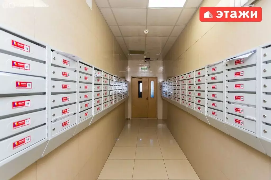 2-комнатная квартира: Владивосток, Отлогая улица, 10 (65.5 м) - Фото 1