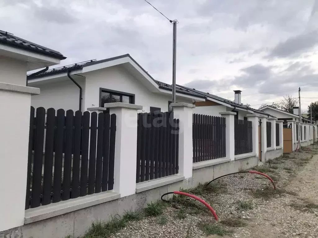 Дом в Ставропольский край, Ессентуки пос. Калинина,  (158 м) - Фото 1