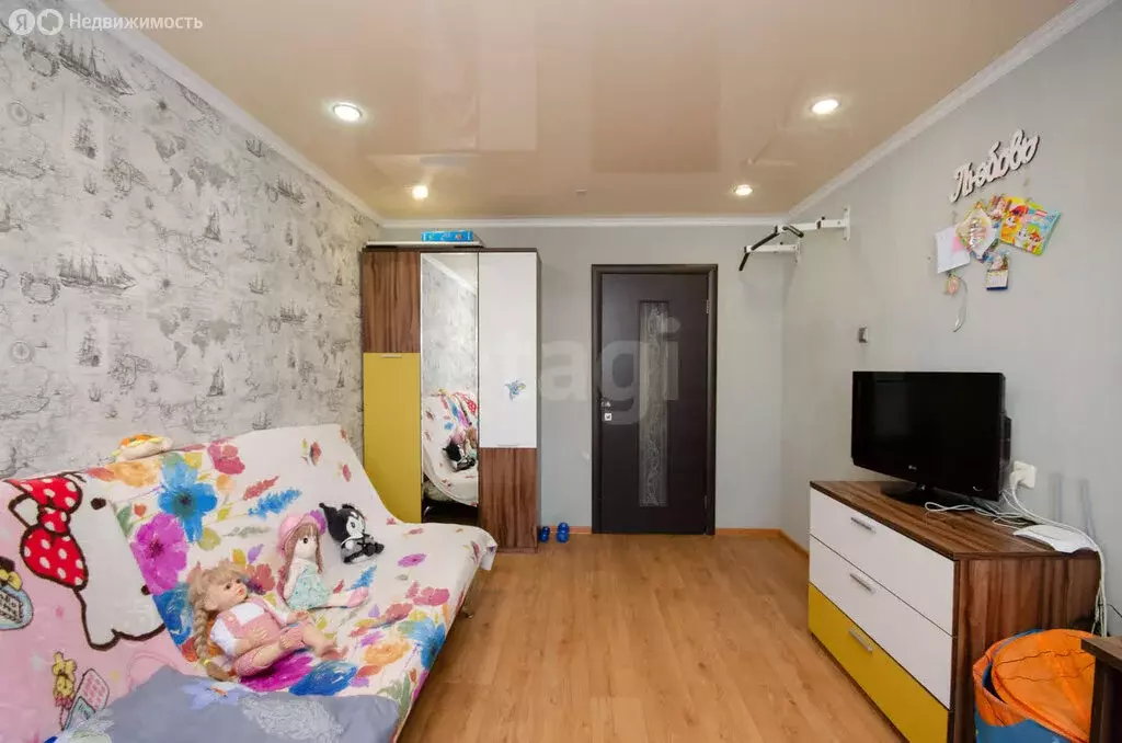 3-комнатная квартира: Заводоуковск, Донбасская улица, 2 (68 м) - Фото 2