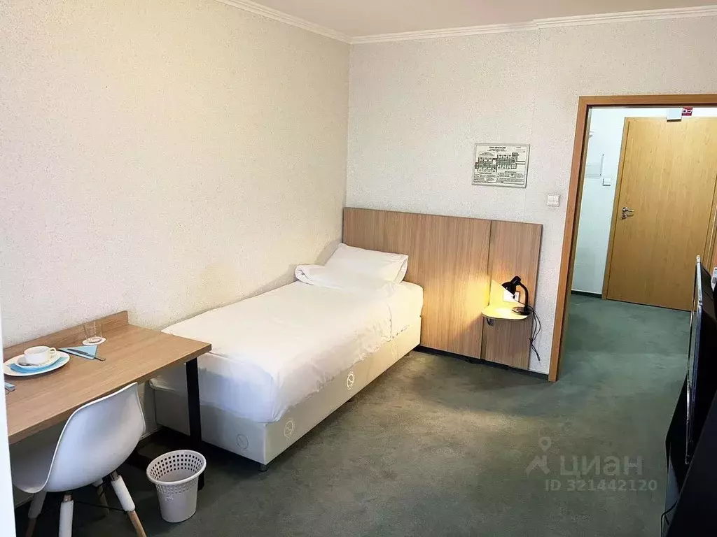 Комната Ямало-Ненецкий АО, Новый Уренгой ул. Окружная, 7 (17.0 м) - Фото 1